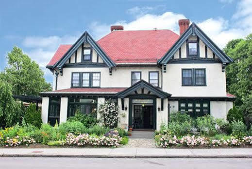 The Bertram Inn Brookline Extérieur photo